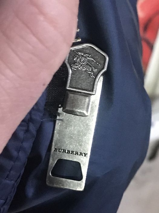 Две детски пухени якета за момичета ,,GUCCI” и ,,BURBERRY”