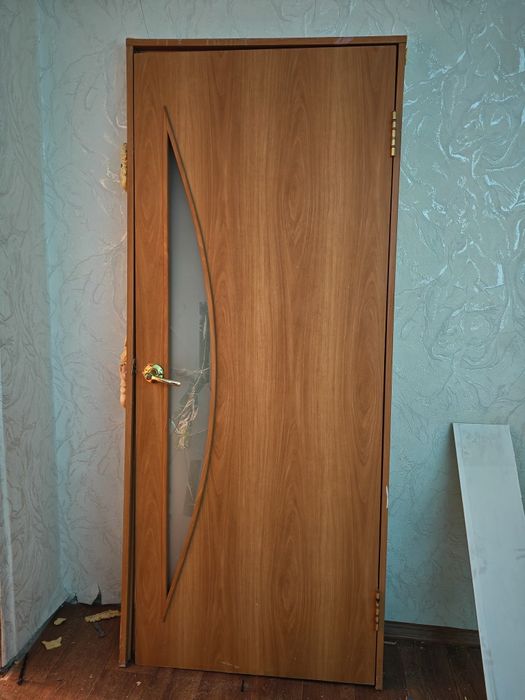 Двери б/у 80 и 60 см дёшево