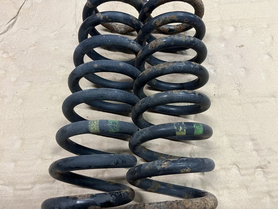 Задни пружини за Mercedes E-class W210 Седан