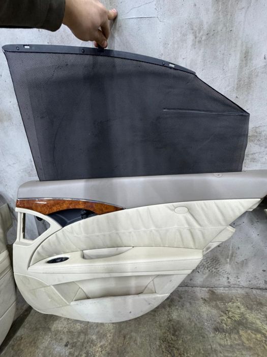 Дверные карты (обшивка на w211)