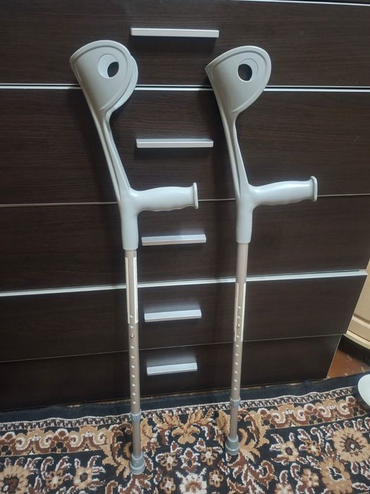 Костыли под локоть