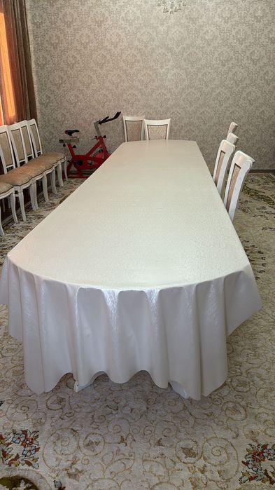 6меирлік стол мен орындцқиары сатылады