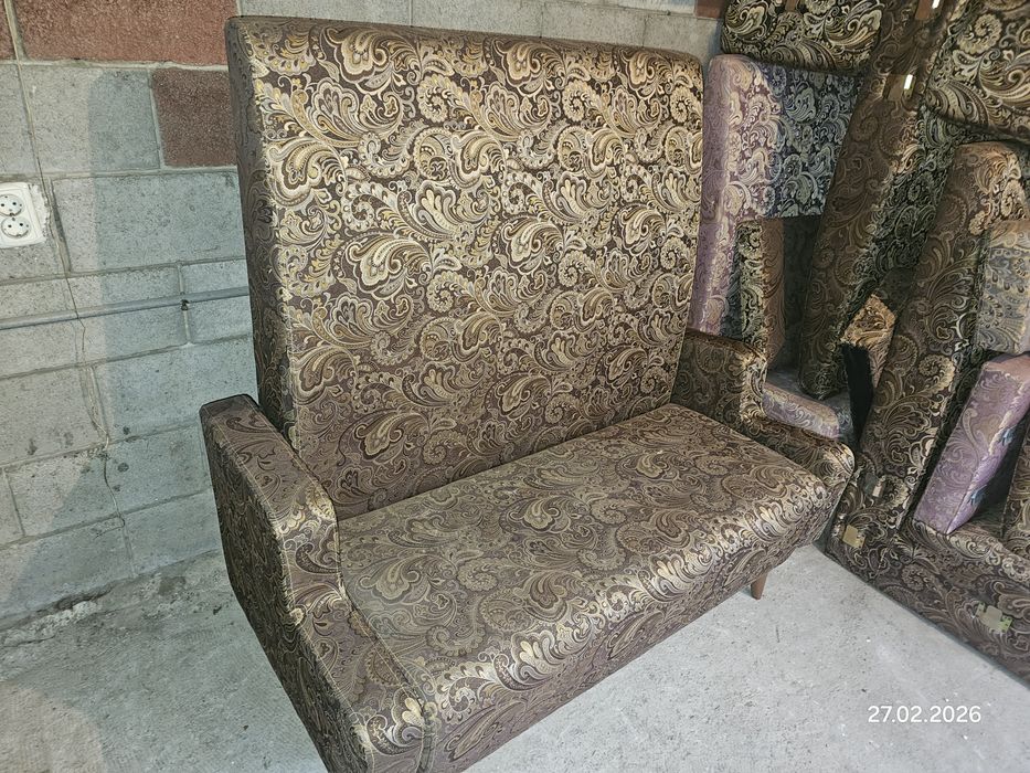 Продам диваны для кафе и ресторана