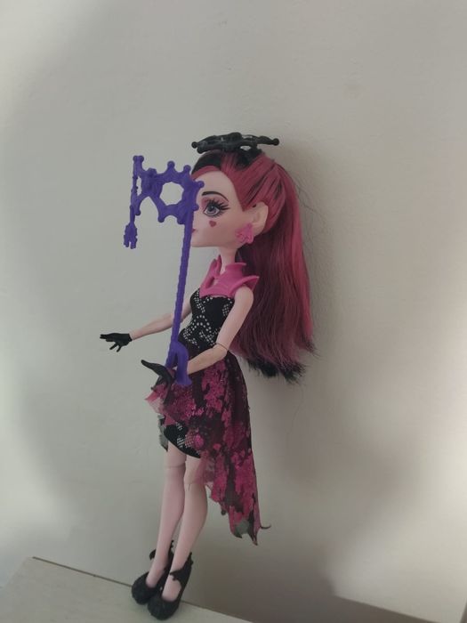 Draculaura monster high generația 2