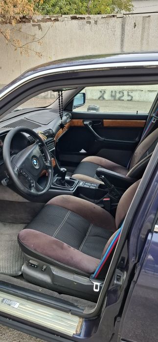 BMW E32 V8 объем 4.0