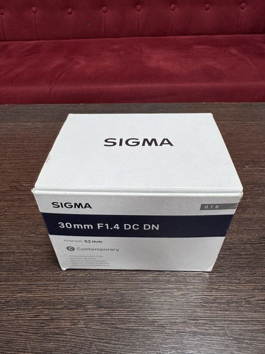 Объектив Sigma 30 мм