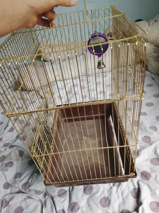 Продам Клетку для папугая