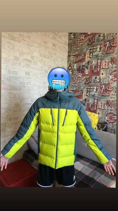 Подростковая куртка зимняя.