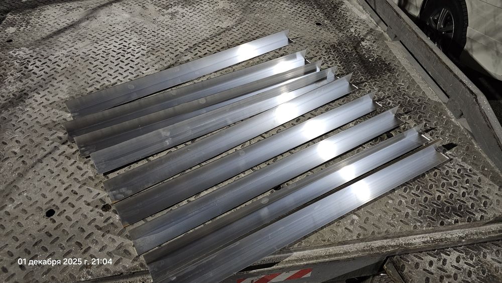 Алюминевый уголок