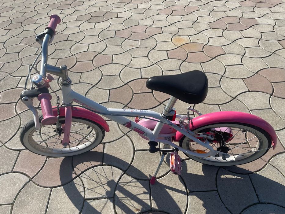 Bicicleta fete 16" cu roti ajutatoare