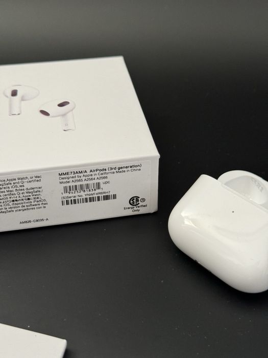Airpods 4 / Чисто нови безжични слушалки