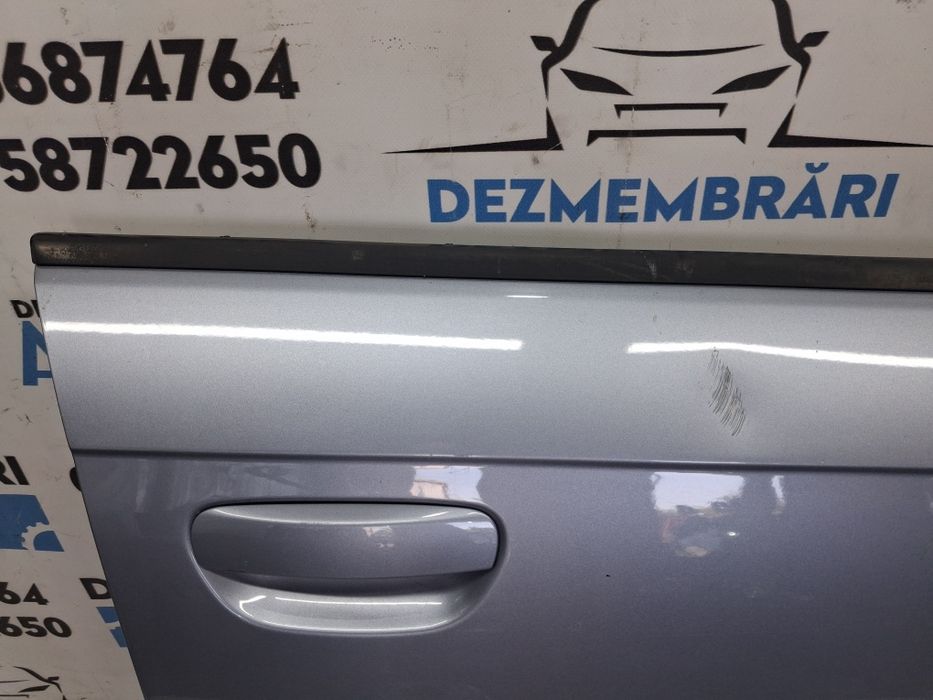 Usa dreapta fata Audi a3 8p hatchback 4 usi