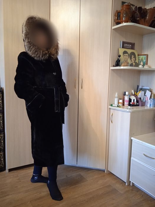 Продам мутоноваю шубу