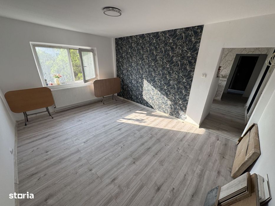 Apartament 3 camere zona Cet
