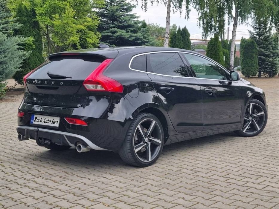 VOLVO V40 2015 — imagine 3