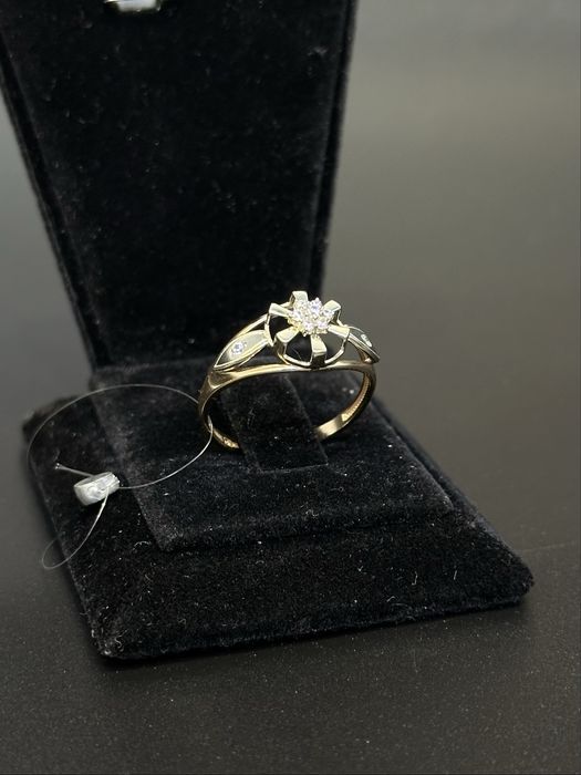 Золото 585  Кольцо Масса: 1,7