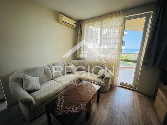 Дава се под наем Двустаен апартамент в Варна, Бриз - 68 кв.м за 648.21 € - Снимка #2