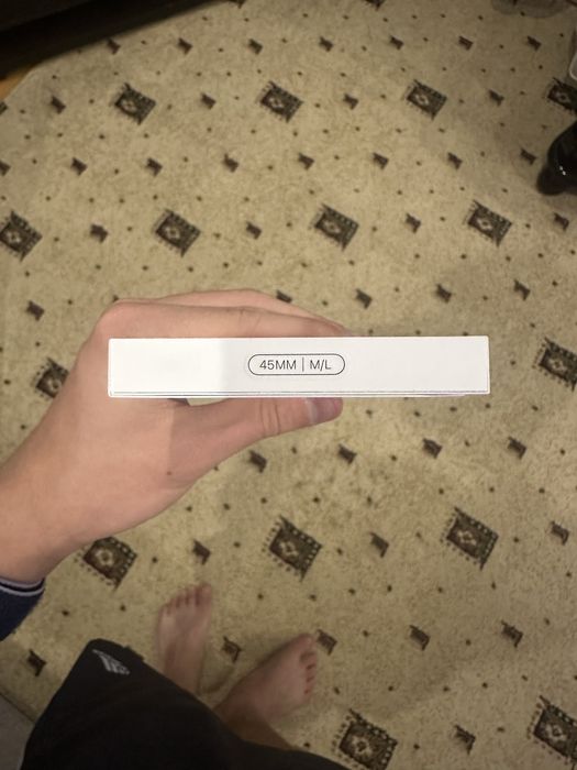 Продается оригинальный ремешек для apple watch 9