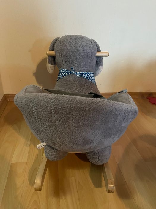 Люлеещо се куче Шаро