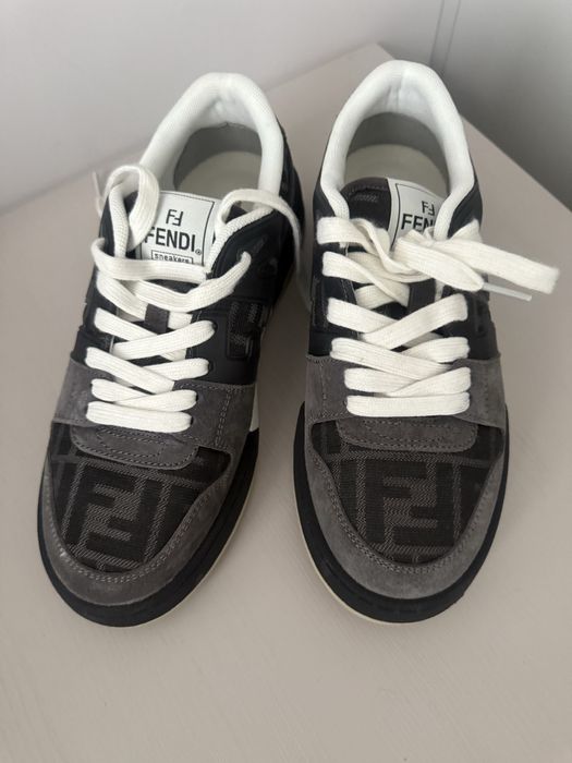 Продам Кроссовки Fendi