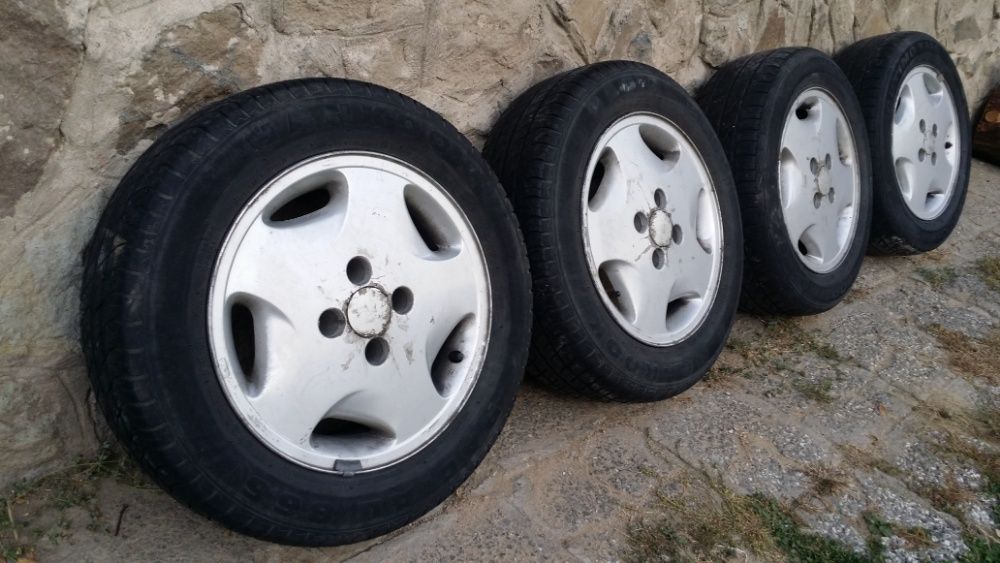 Алуминиеви джанти с лeтни гуми за Ситроен ,Пежо и други . 15 цола.