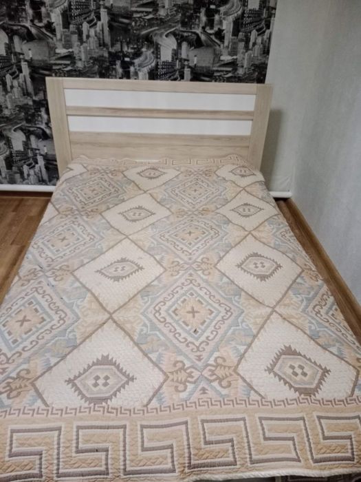 Спальный кровать