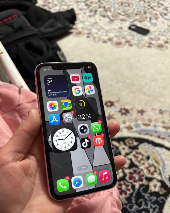 Айфон 11  64 gb в идеальном состоянии