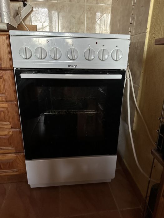 Готварска печка Gorenje с керамични котлони