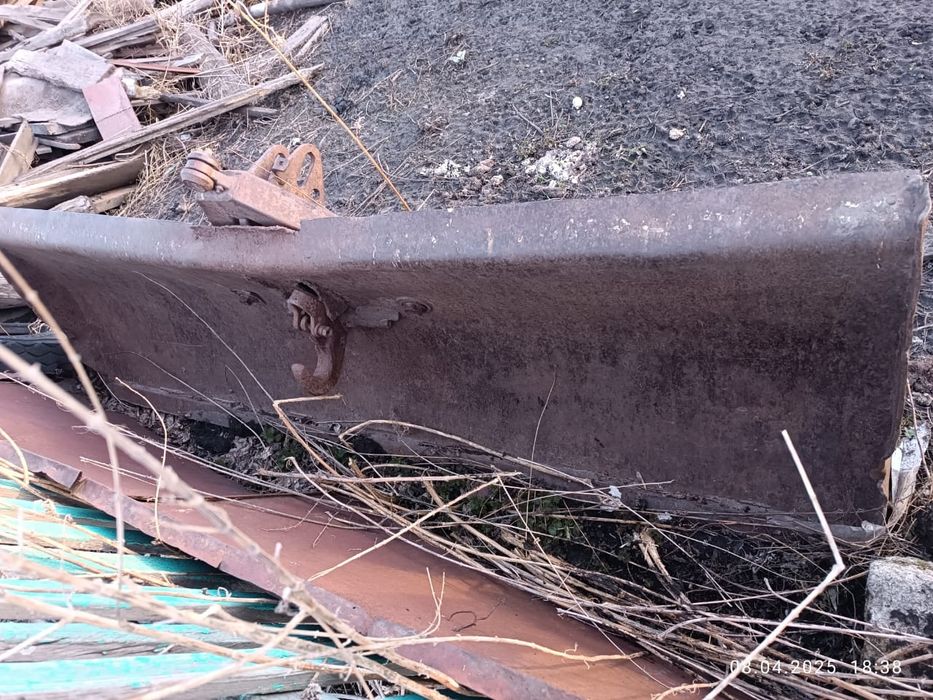 Лопата на трактор