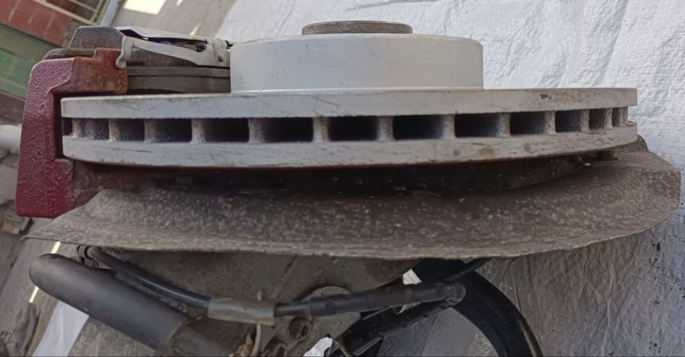 Тормозные диски с суппортами БМВ BMW X6 E71 N54.