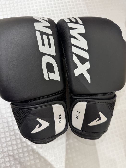 Шлемы и перчатки боксерские