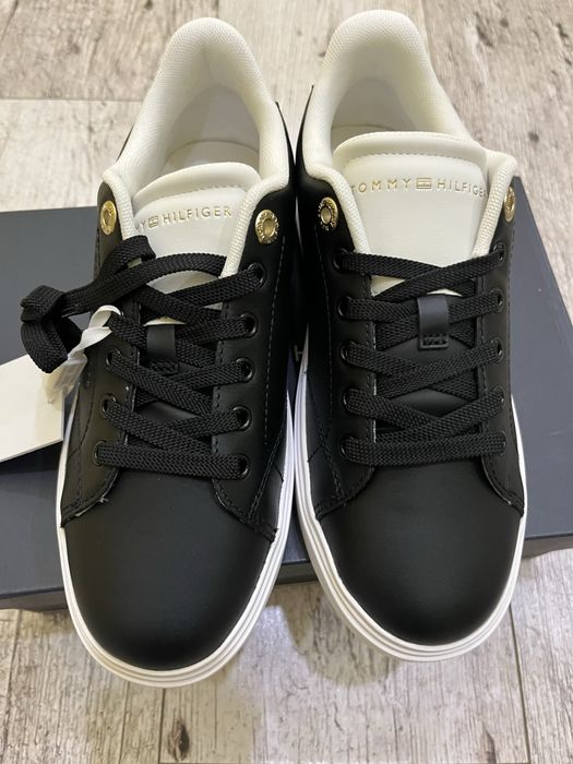 ОРИГИНАЛНИ! Дамски  кецове Tommy Hifiger