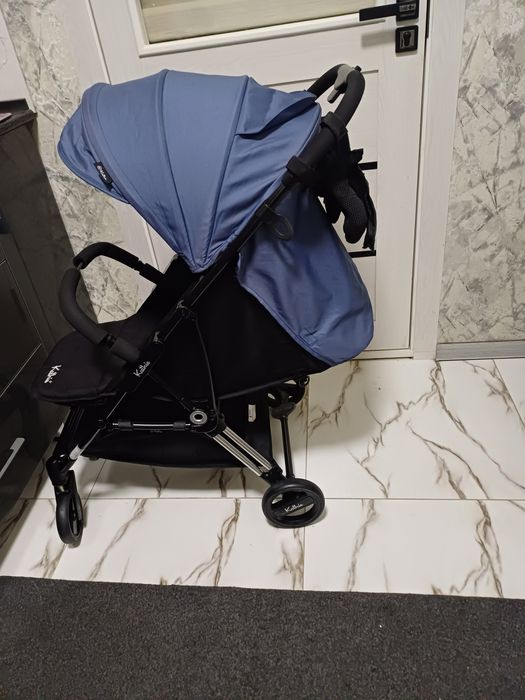 Продаётся фирменный коляска