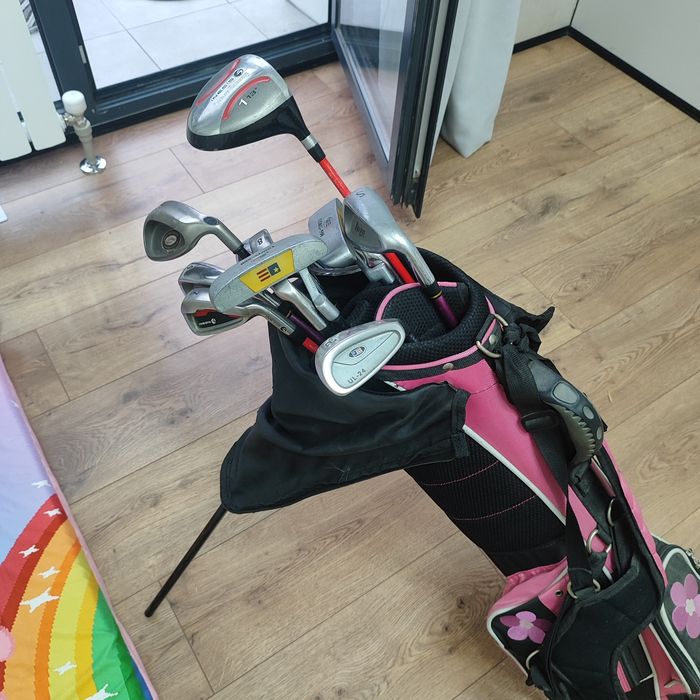 Продаем набор клюшек для гольфа