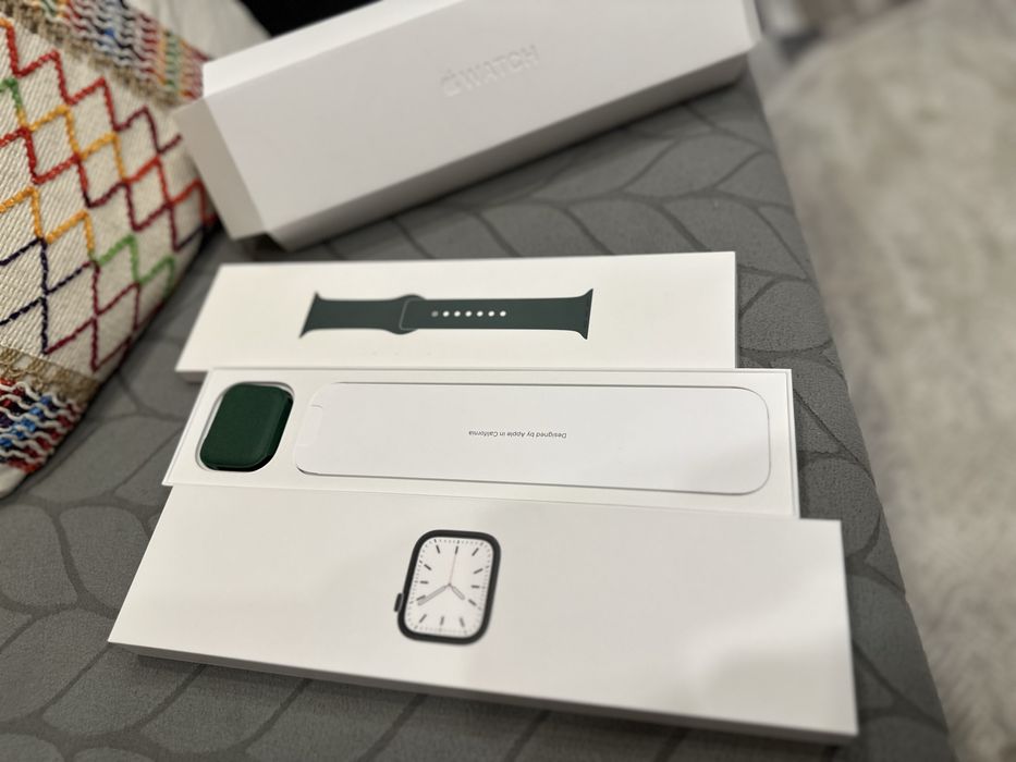 Apple watch 7/45/75% акб
