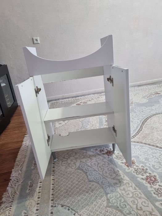 Продам тумбу под раковину