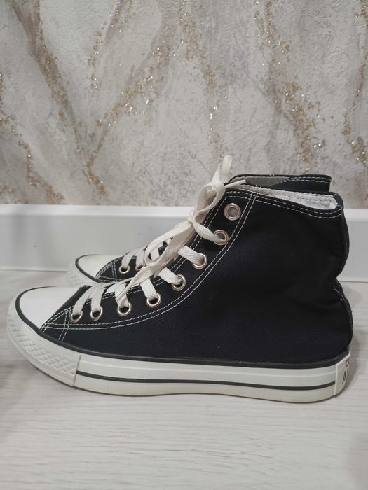 Конверсы черные и бордовые