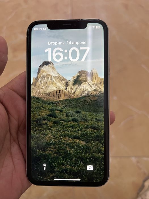 Айфон 11 64гб сатылады срочно