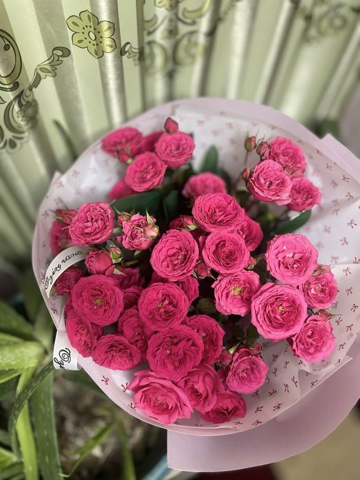 Пионыйвидовый роза