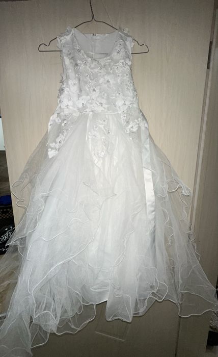 Продавам рокли