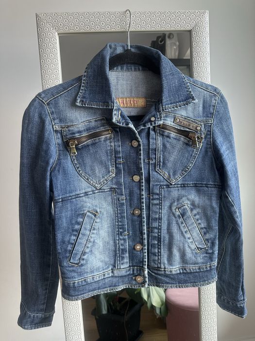 Geacă din denim albastru, stil vintage
