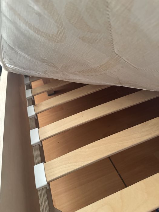 Кровать двуспальная