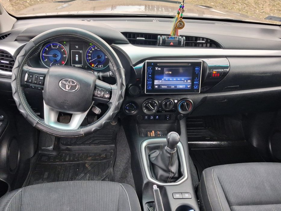 Toyota hilux 2.4diesel manual