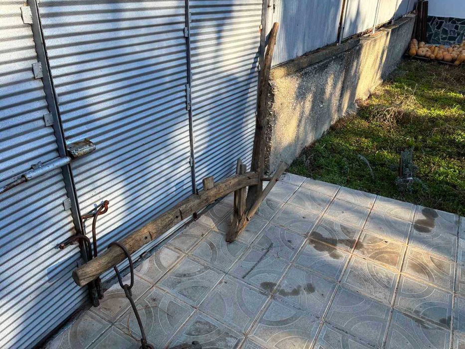 Старинно дървено рало