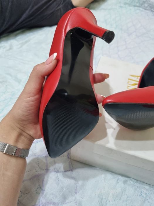 Продам туфли новые 4000тг