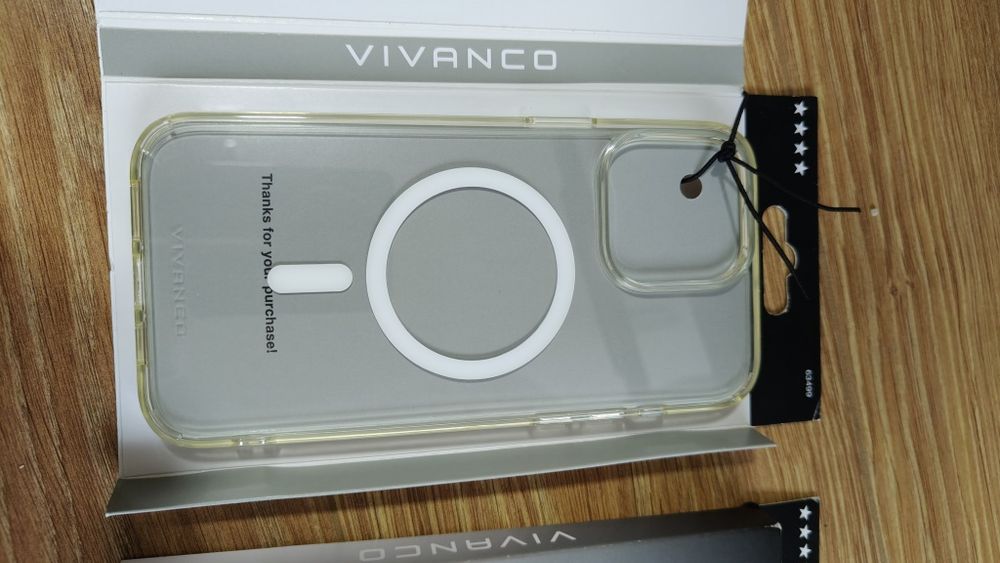 Husă Vivanco Mag Steady Cover transparentă pentru iPhone 14 Pro Max.