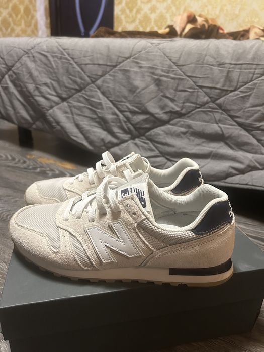 New balance crem cu alb