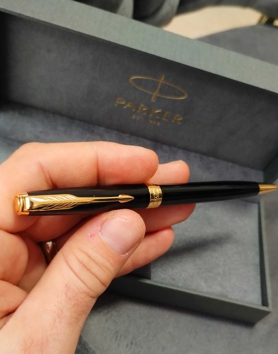 Pix stilou PARKER - negru luxury cu auriu + cutie originala