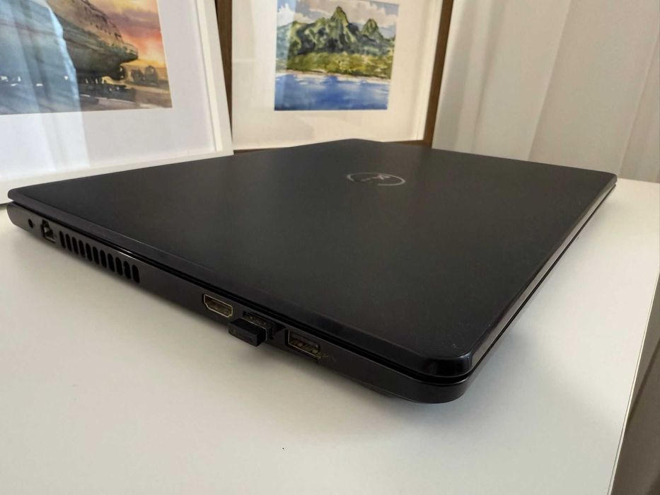 Laptop Dell Inspiron 15 - Intel i5 | 8GB RAM | SSD 250GB | AMD Radeon
