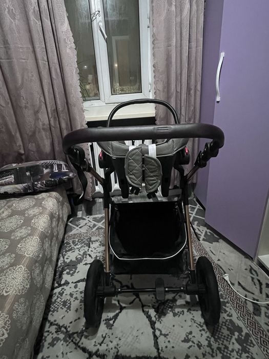 Коляска три в одном